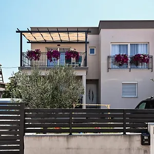Mena Apartament